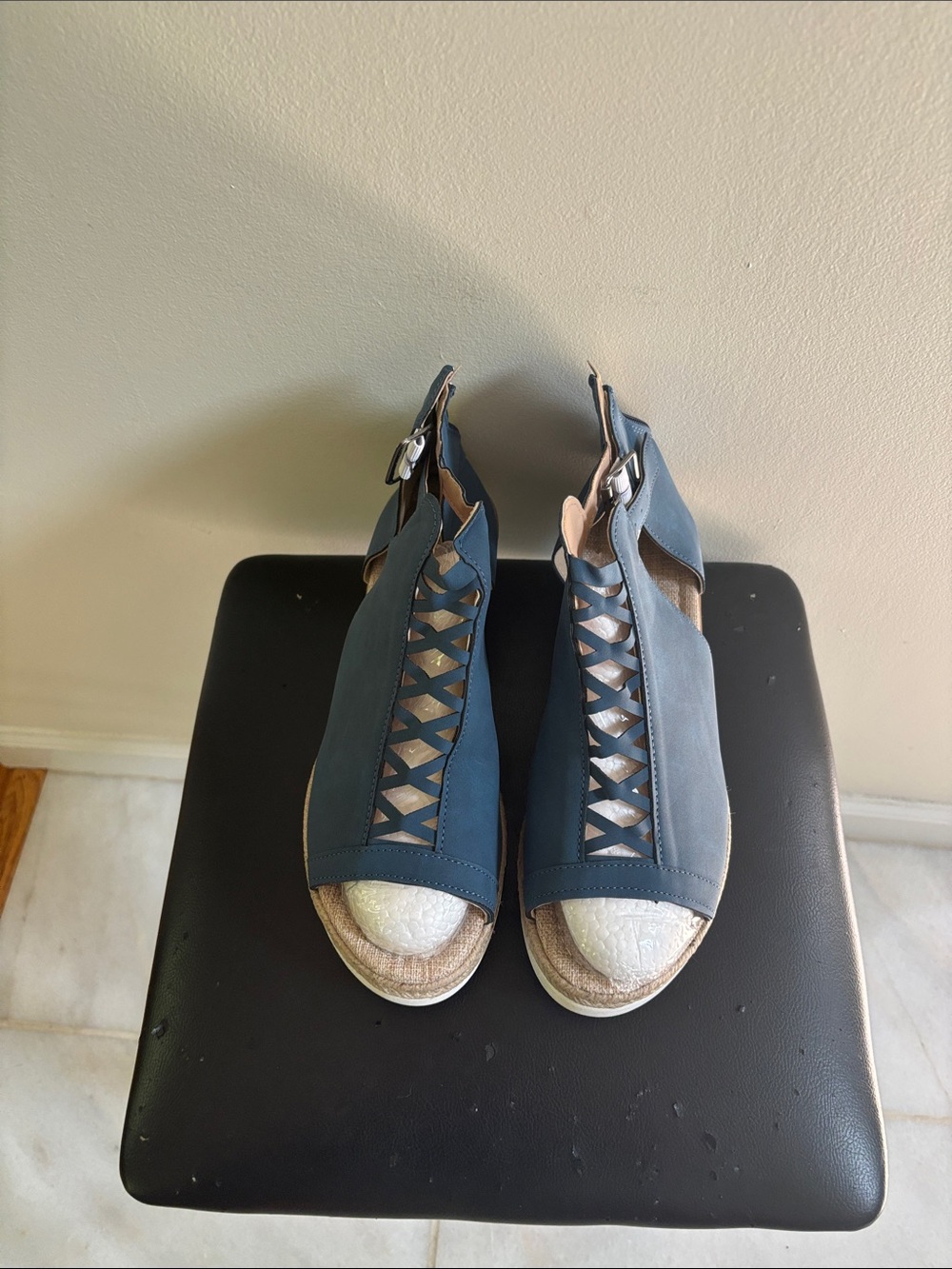 Open-Toe Blue Women’s Lace Front Sandals